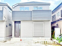 ~スタイリッシュな外観~
・2色のコントラストが美しく落ち着きあるデザインの外観となっております。
・グレーとホワイトの組み合わせが、洗練されたクールな雰囲気を醸し出しています。