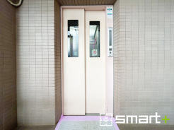 ~もちろんエレベーター付き~
・上の階でも安心、エレベーターが設置されております。
・負担の大きな階段の上り下りがなく生活利便性に優れ、将来的にも安心ですね。