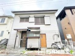 ~綺麗にお使いの外観~
・外観も綺麗にお使いなので、築年数を感じさせない見た目となっております。
・外壁や屋根のリフォームなどをお考えの方もお気軽にご相談くださいませ。